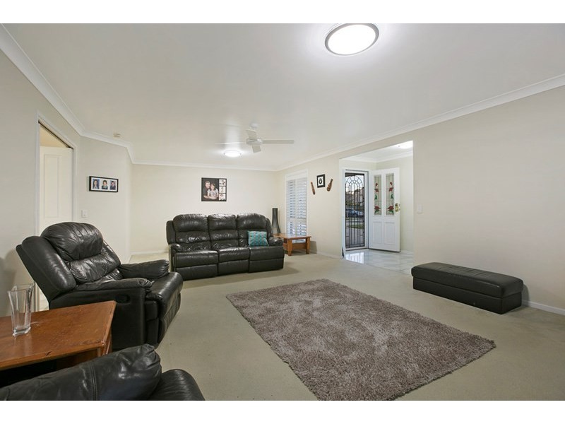 17 Finnegan Court, Birkdale QLD 4159