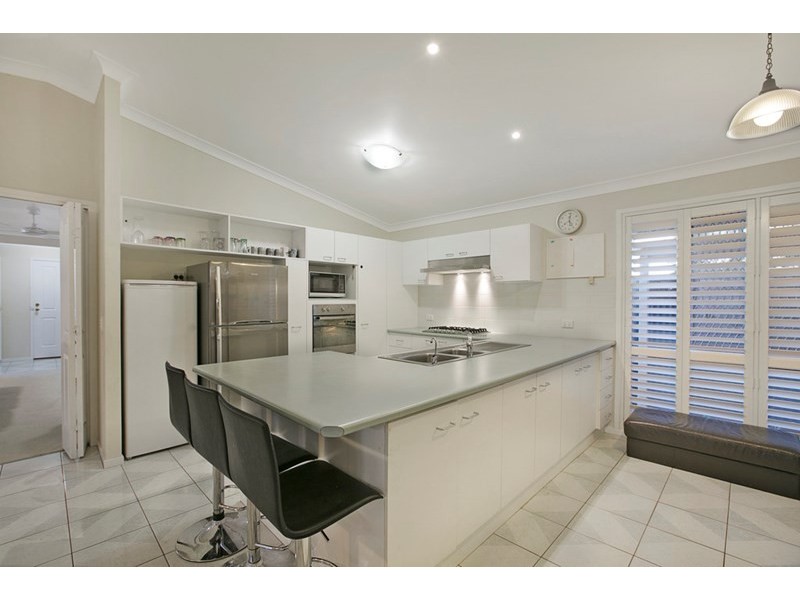 17 Finnegan Court, Birkdale QLD 4159