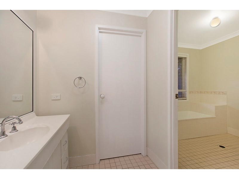 17 Finnegan Court, Birkdale QLD 4159