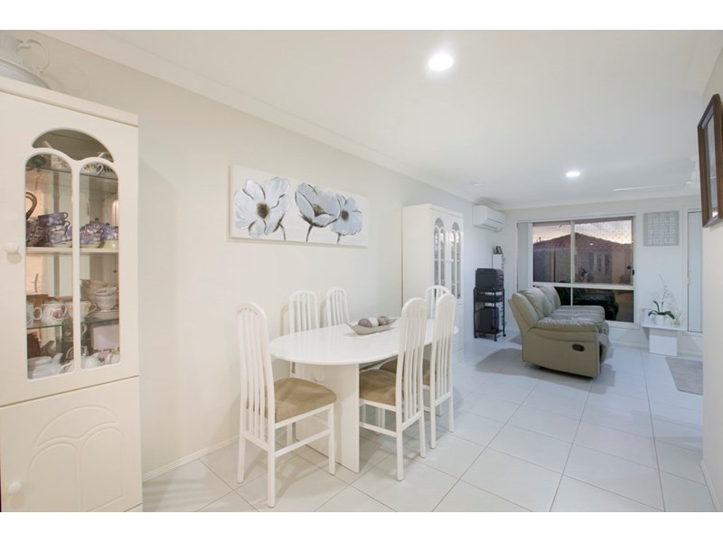 16 Isaacs Way, Wakerley QLD 4154