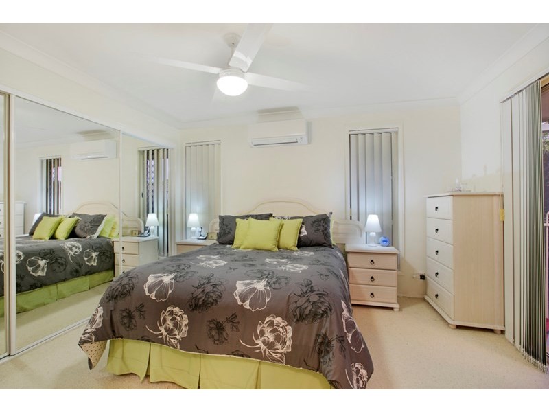 16 Isaacs Way, Wakerley QLD 4154