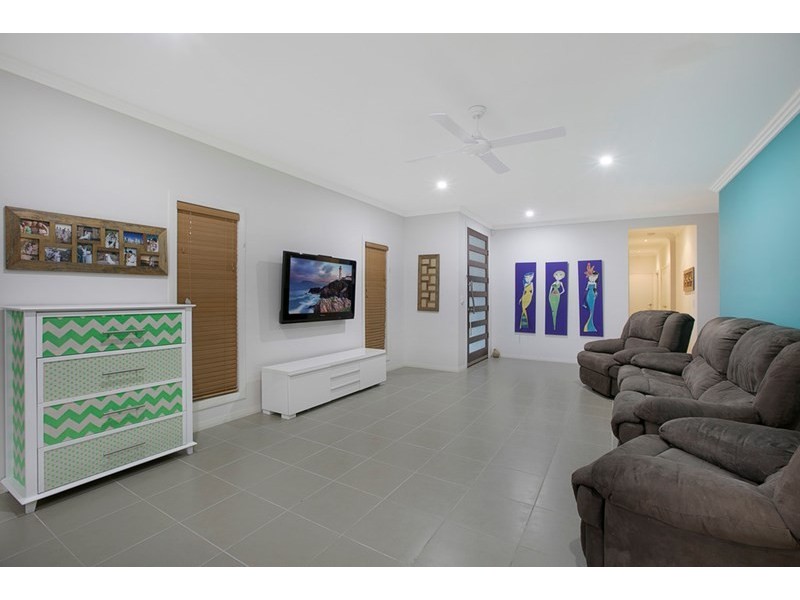 1 Thomas Street, Birkdale QLD 4159