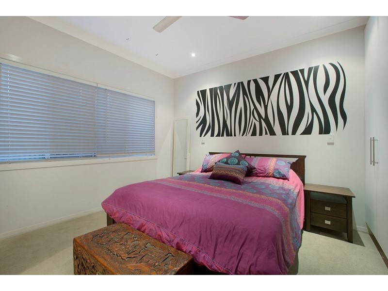 1 Thomas Street, Birkdale QLD 4159