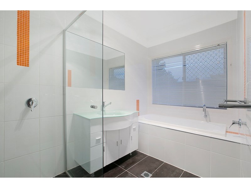 1 Thomas Street, Birkdale QLD 4159