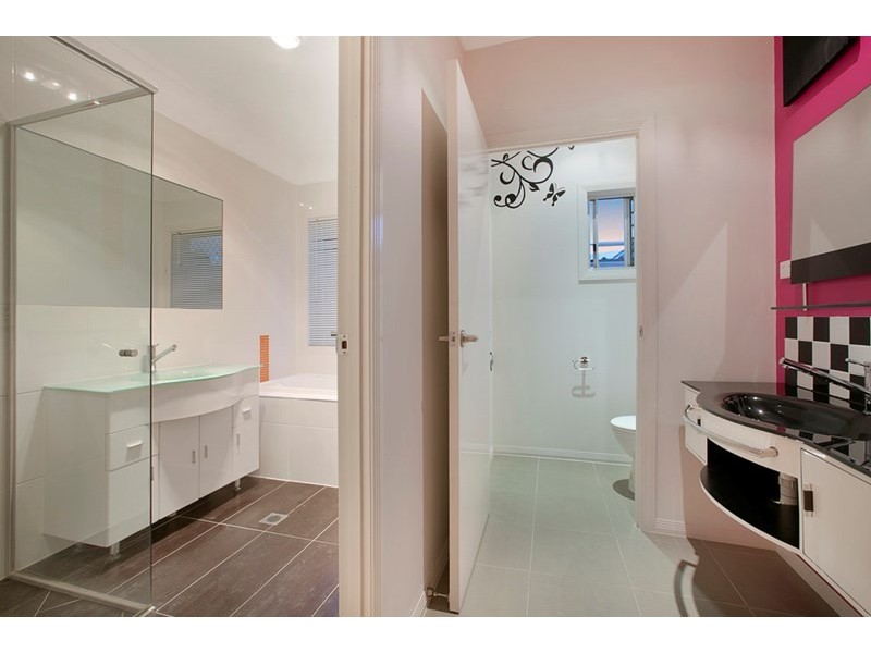 1 Thomas Street, Birkdale QLD 4159