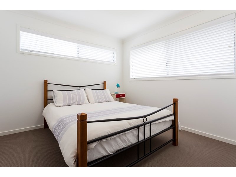 79 THORNESIDE Road, Thorneside QLD 4158