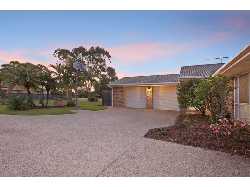17 FINNEGAN Court, Birkdale QLD 4159