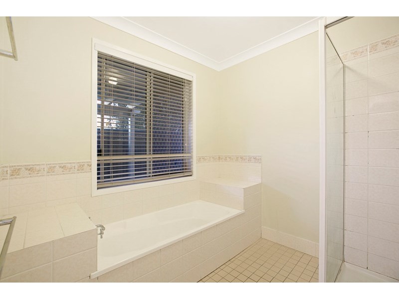 17 FINNEGAN Court, Birkdale QLD 4159