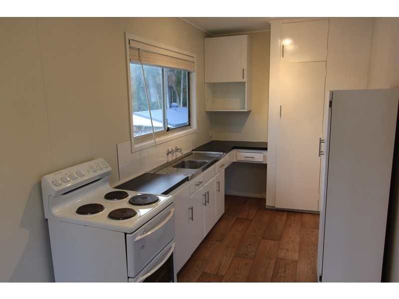 15 IAN Street, Thorneside QLD 4158