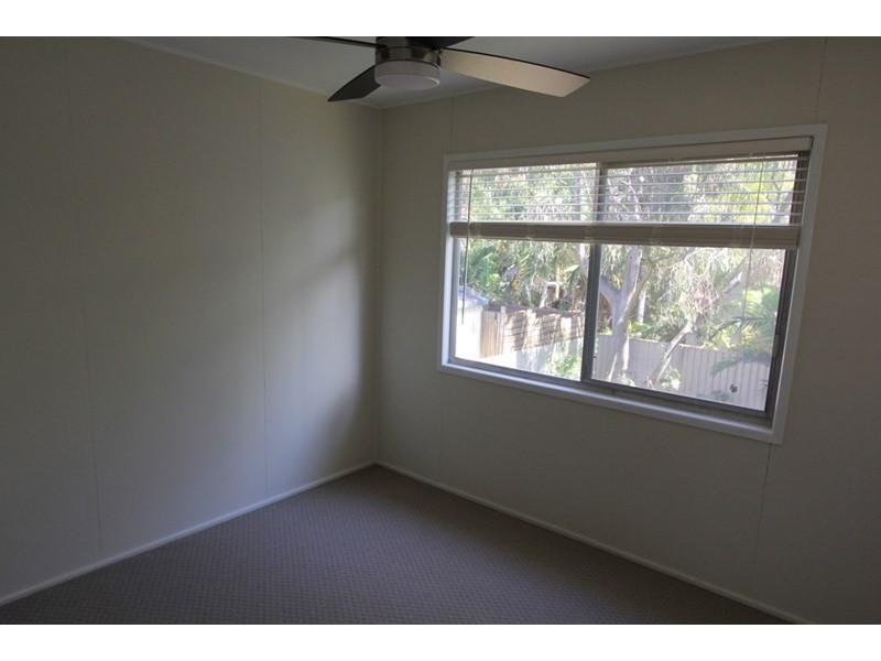 15 IAN Street, Thorneside QLD 4158