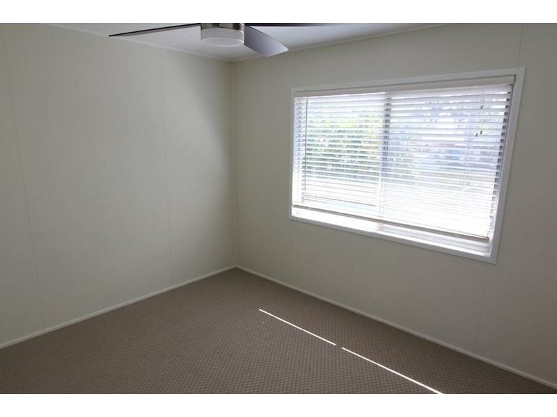 15 IAN Street, Thorneside QLD 4158