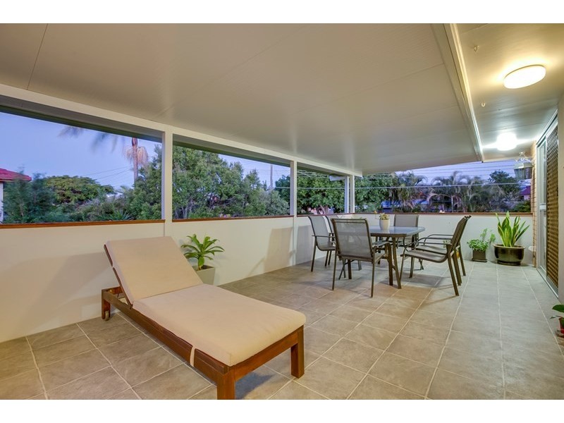 12 Estelle Street, Birkdale QLD 4159