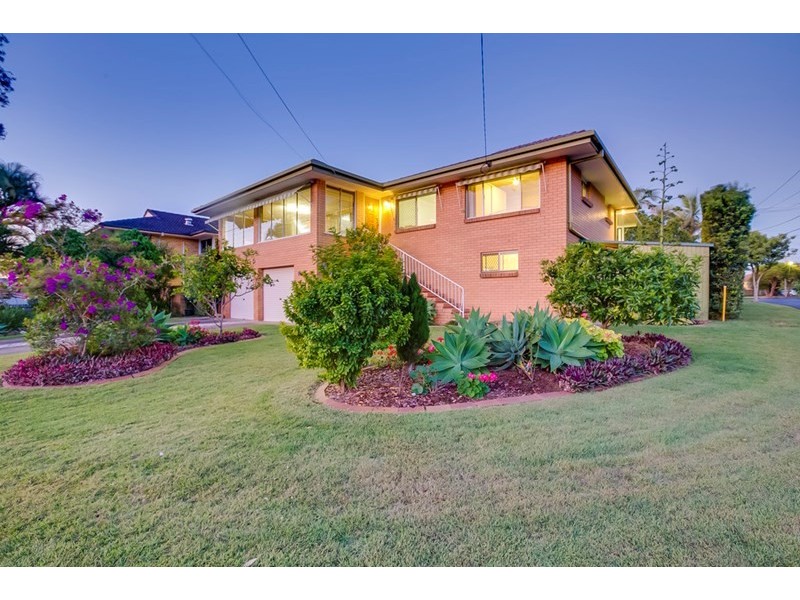 12 Estelle Street, Birkdale QLD 4159