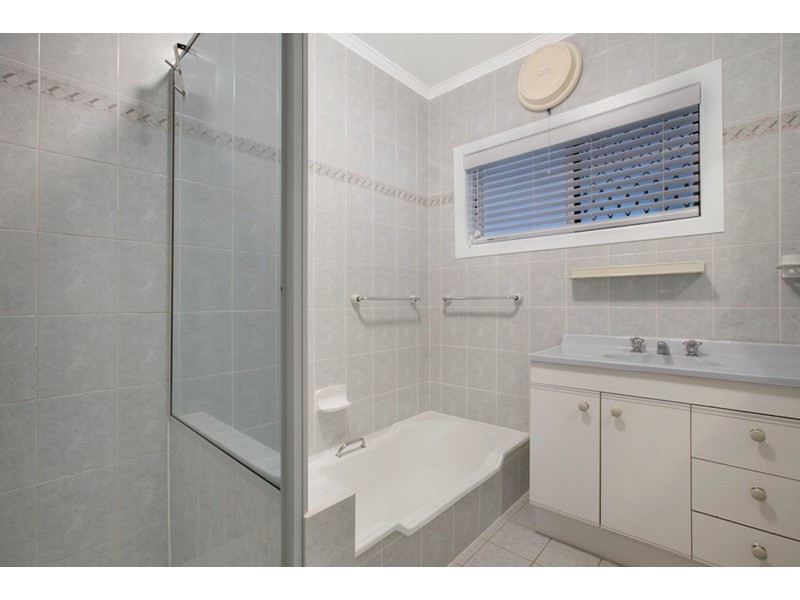 12 Estelle Street, Birkdale QLD 4159