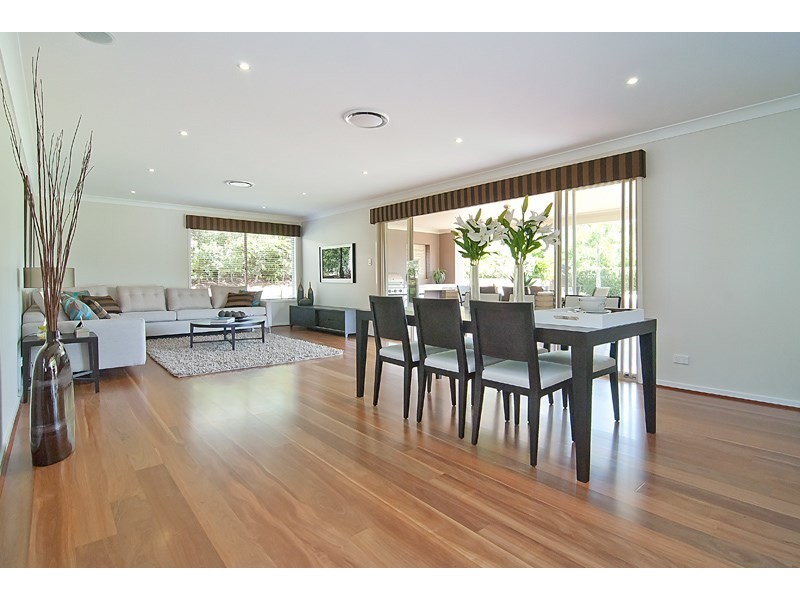 1 CABRIOLET Court, Upper Coomera QLD 4209