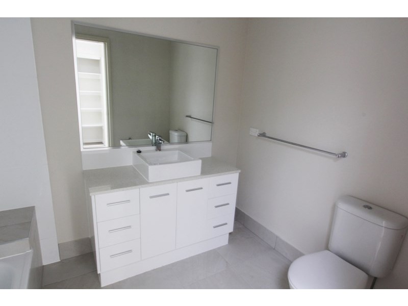 2/43 Surman Street, Birkdale QLD 4159