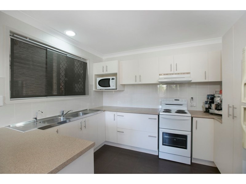 11 Makaha Drive, Birkdale QLD 4159