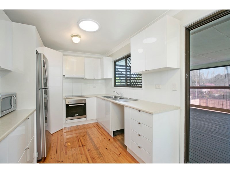 201 Redland Bay Road, Capalaba QLD 4157