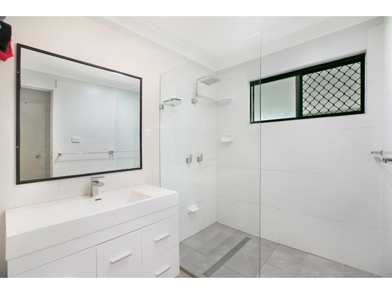 201 Redland Bay Road, Capalaba QLD 4157