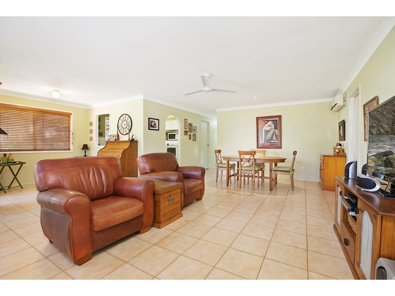 27 Hampshire Crescent, Alexandra Hills QLD 4161