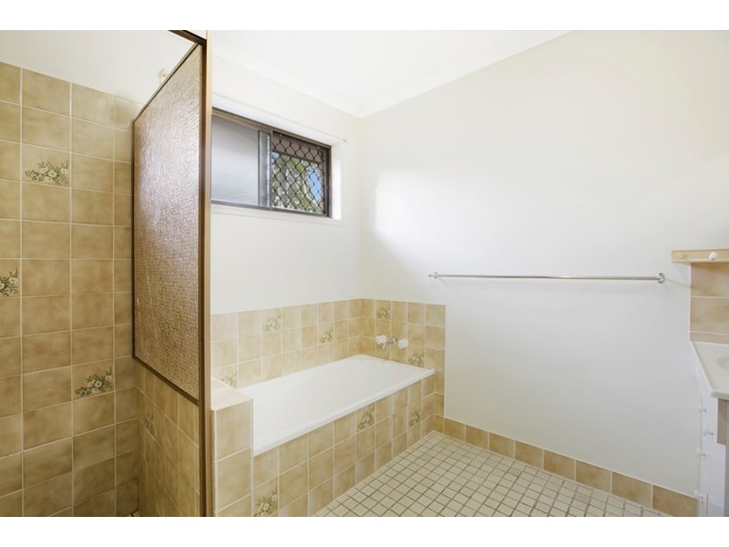 15 Leon Street, Thorneside QLD 4158