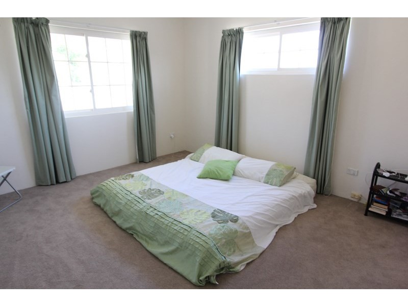 15 Lyndon Road, Capalaba QLD 4157
