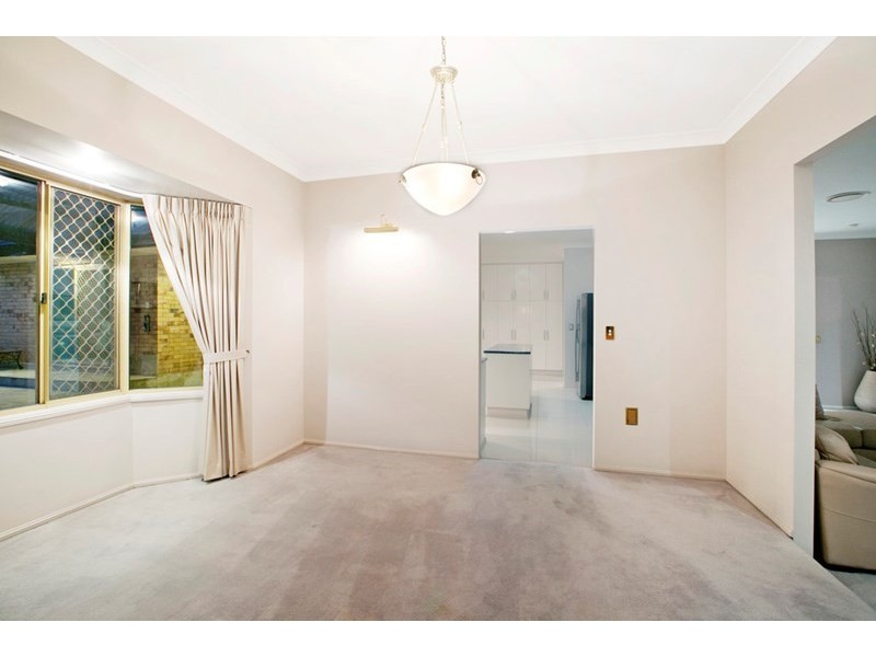 8 Oakwood Street, Capalaba QLD 4157