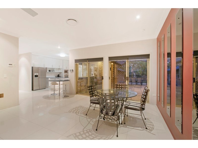 8 Oakwood Street, Capalaba QLD 4157