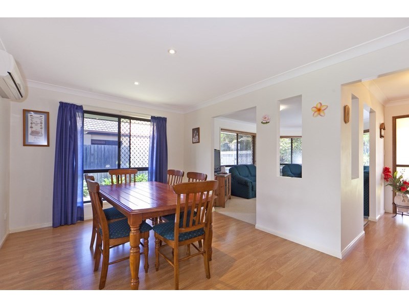 6 BUSH CHERRY Place, Thornlands QLD 4164