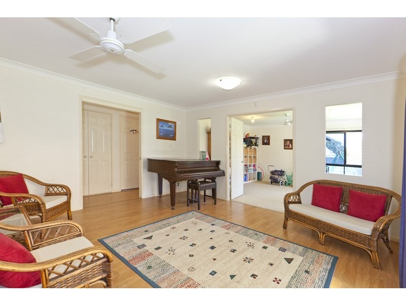 6 BUSH CHERRY Place, Thornlands QLD 4164