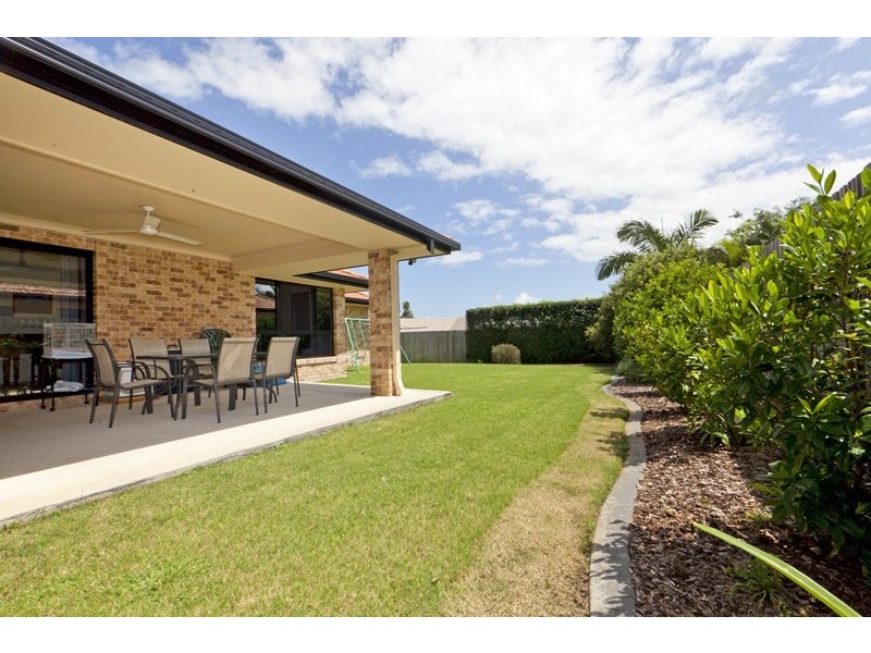 6 BUSH CHERRY Place, Thornlands QLD 4164