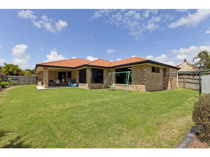 6 BUSH CHERRY Place, Thornlands QLD 4164