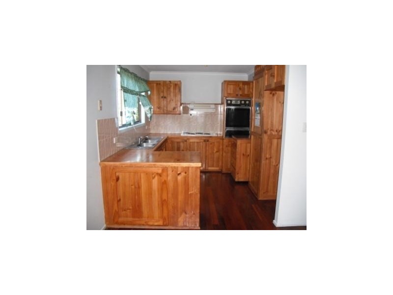 29 THOMAS Street, Birkdale QLD 4159