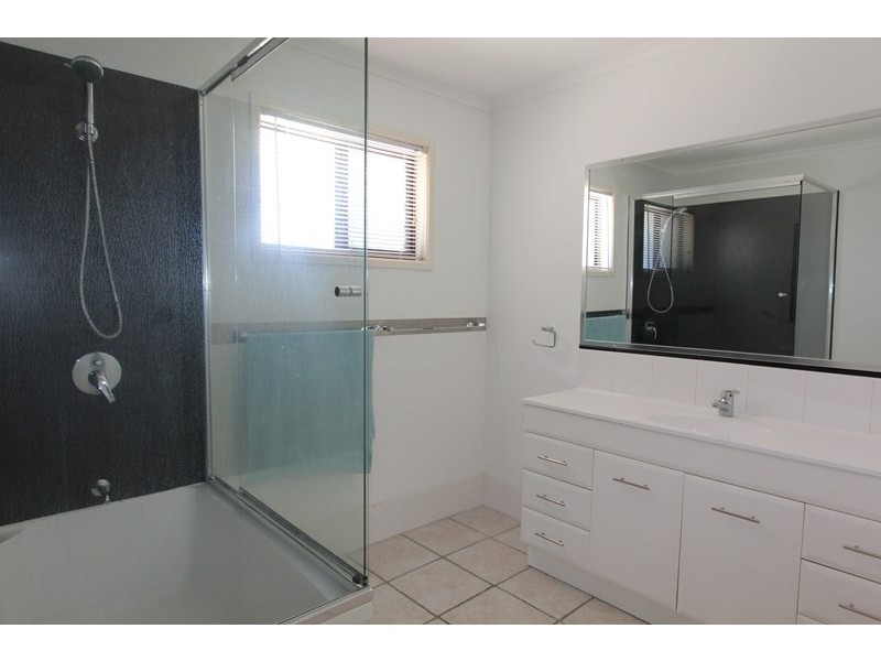 5 KENNEDY Drive, Capalaba QLD 4157