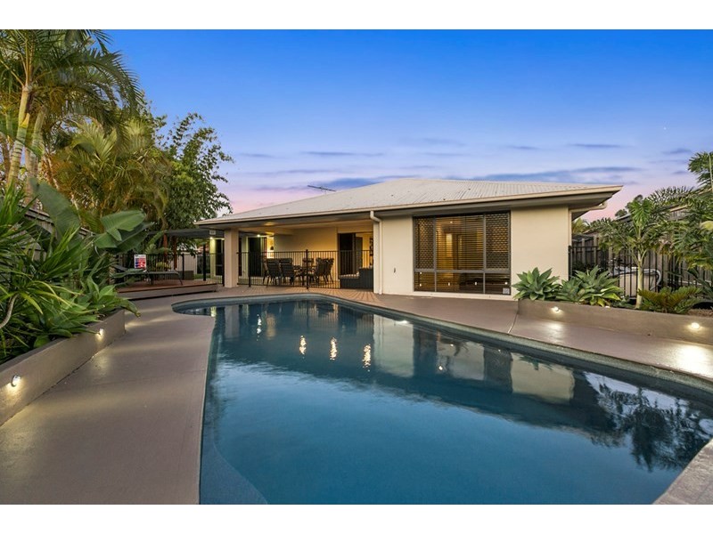 8 Wagan Place, Wellington Point QLD 4160