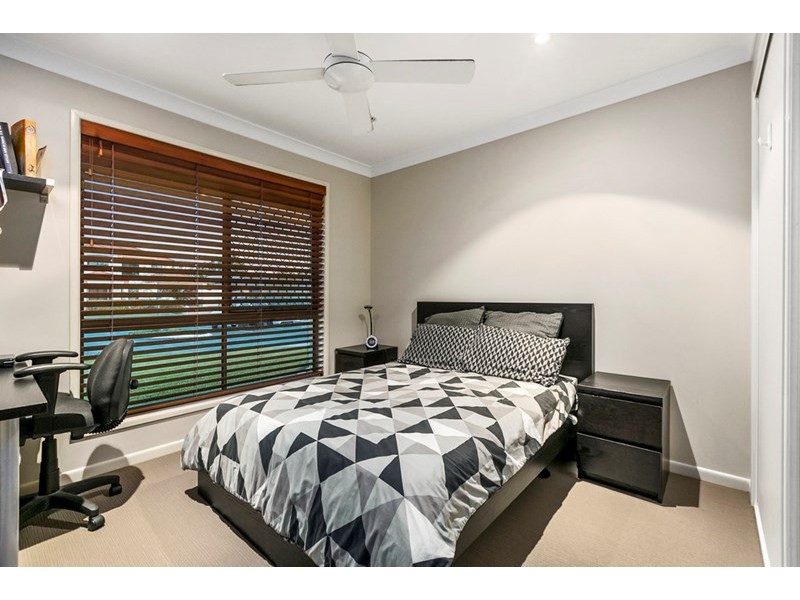 8 Wagan Place, Wellington Point QLD 4160