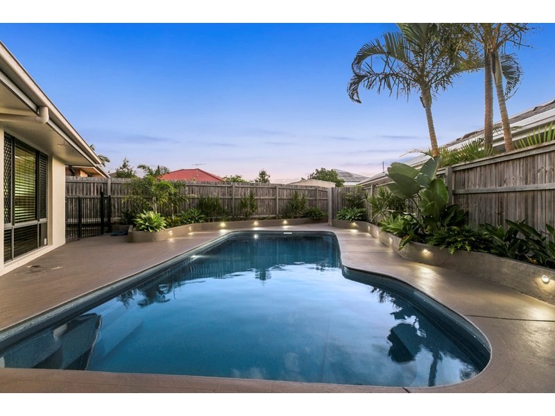8 Wagan Place, Wellington Point QLD 4160