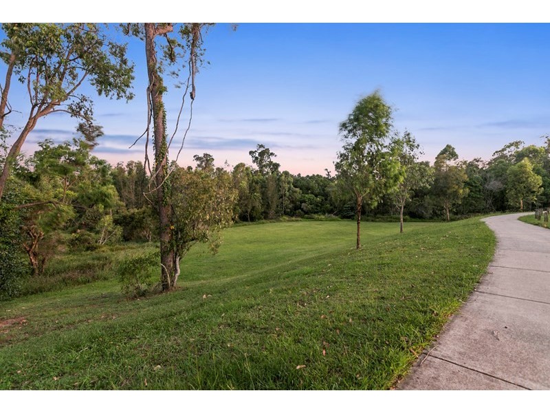 8 Wagan Place, Wellington Point QLD 4160
