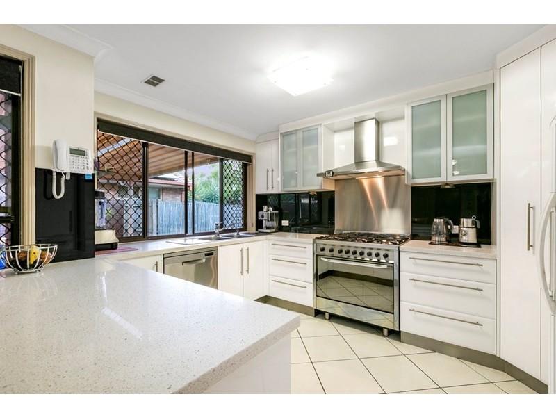 25 Collingwood Road, Birkdale QLD 4159