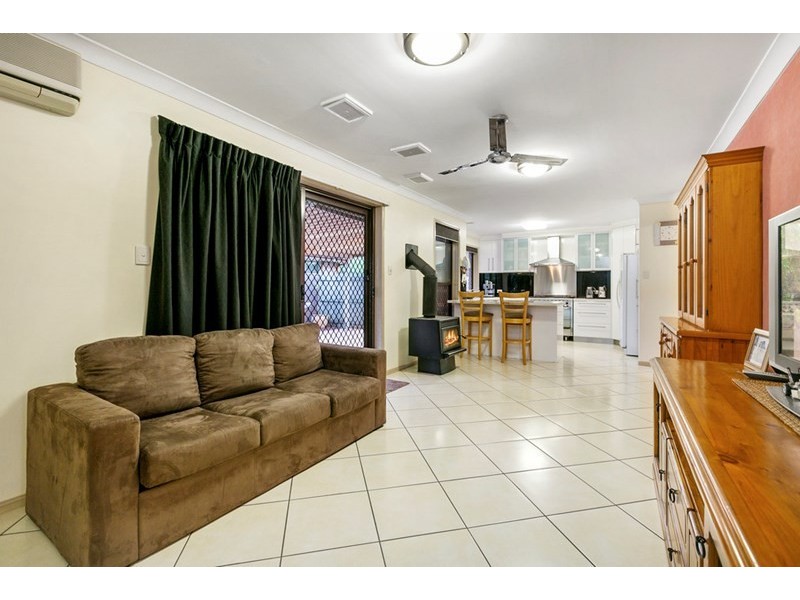 25 Collingwood Road, Birkdale QLD 4159