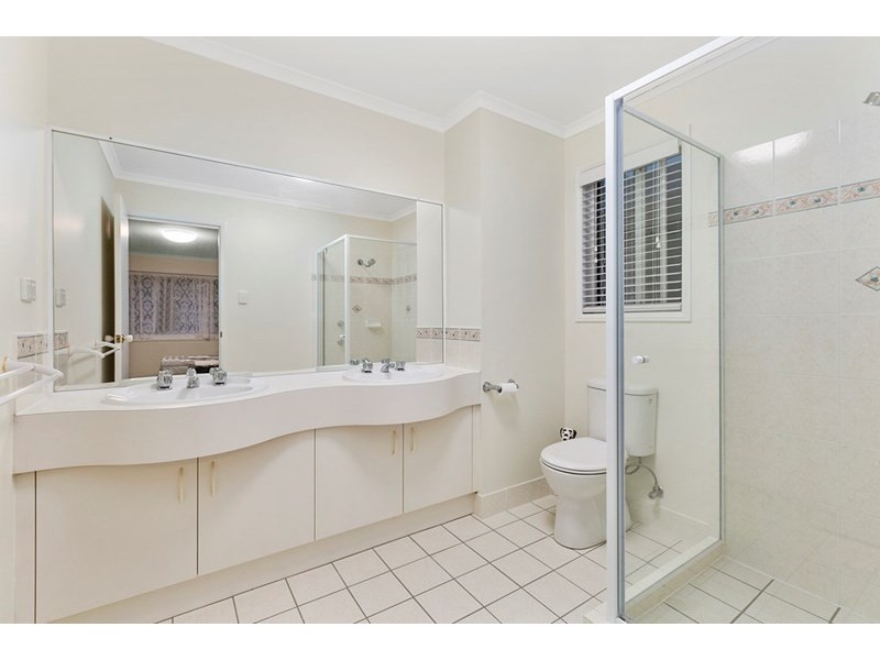 66 Passage Street, Cleveland QLD 4163