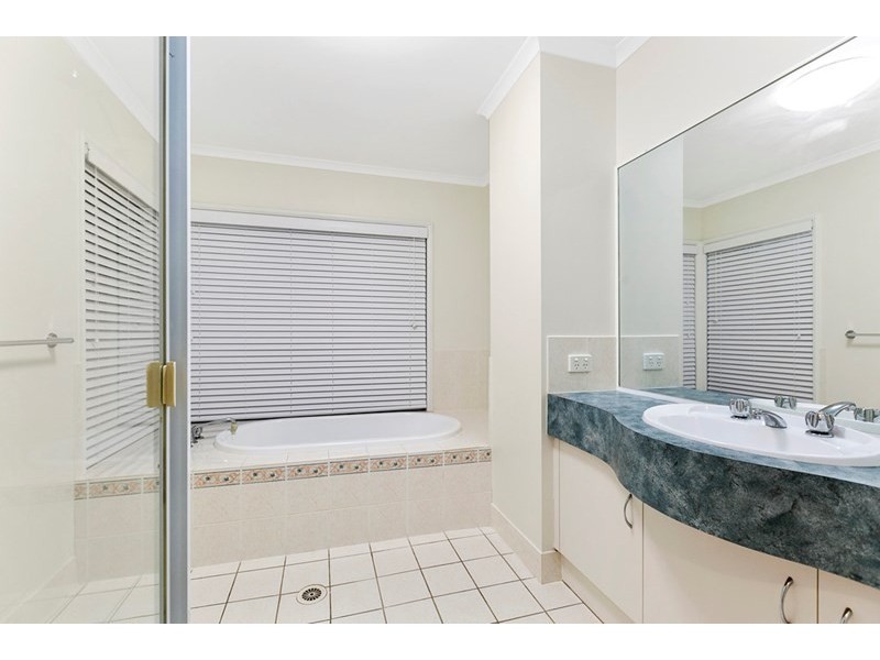 66 Passage Street, Cleveland QLD 4163