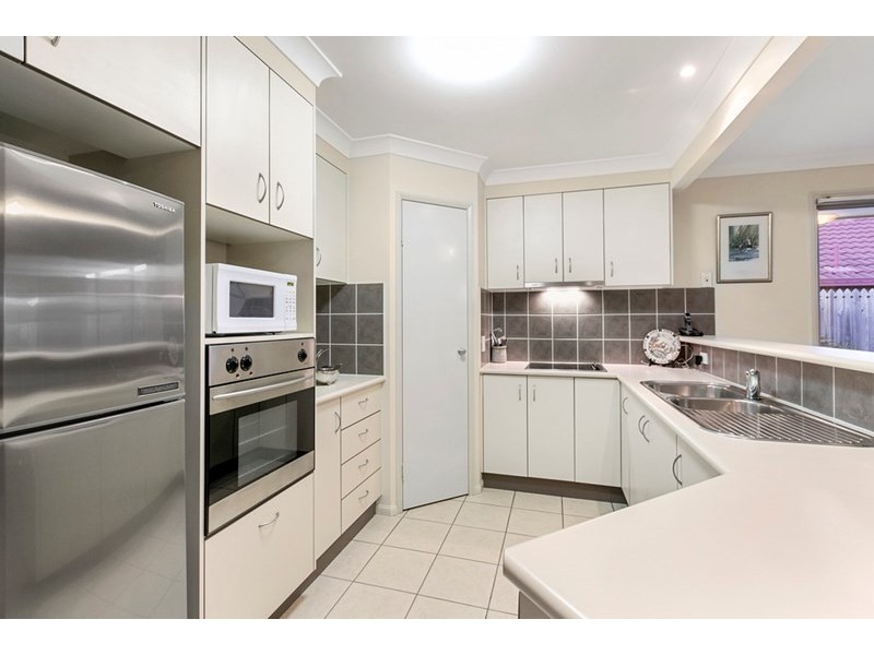 11 Kerry Close, Wellington Point QLD 4160