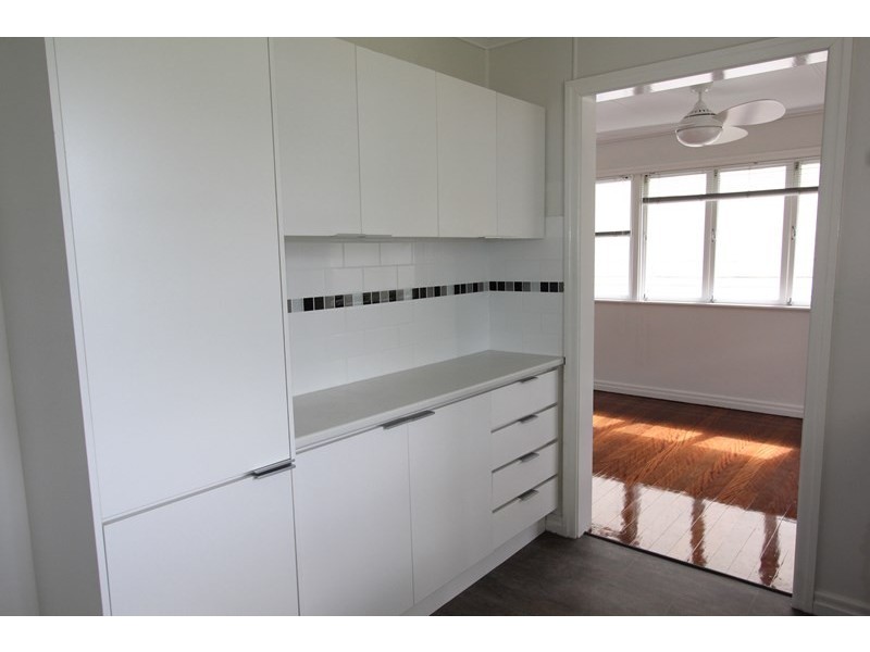 21 ROGER Street, Birkdale QLD 4159