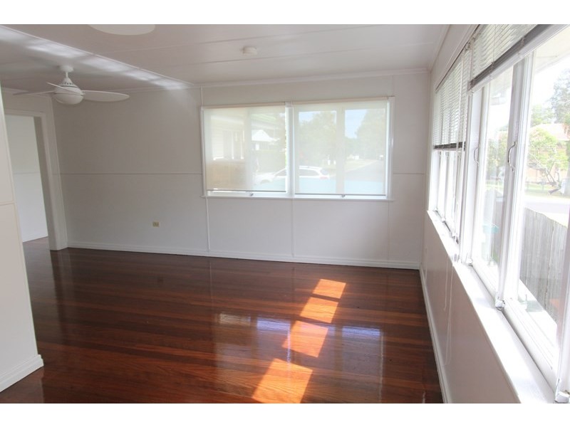 21 ROGER Street, Birkdale QLD 4159