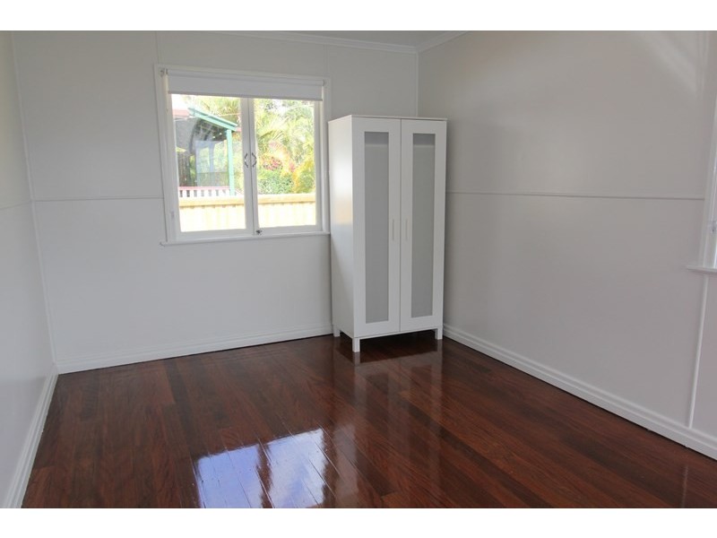 21 ROGER Street, Birkdale QLD 4159