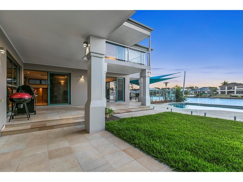 18 Helena Street, Wellington Point QLD 4160