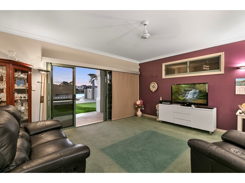 18 Helena Street, Wellington Point QLD 4160