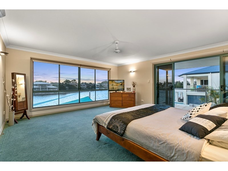 18 Helena Street, Wellington Point QLD 4160