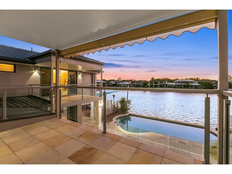 18 Helena Street, Wellington Point QLD 4160